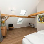 Lodge Ada's Buka Auf Dem Felsberg Lautertal (Odenwald)