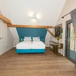 Ada's Buka Auf Dem Felsberg Lodge *