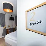Lodge Ada's Buka Auf Dem Felsberg *