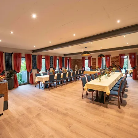 Ada's Buka Auf Dem Felsberg Lautertal (Odenwald)