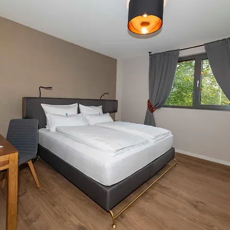 Lodge Ada's Buka Auf Dem Felsberg *