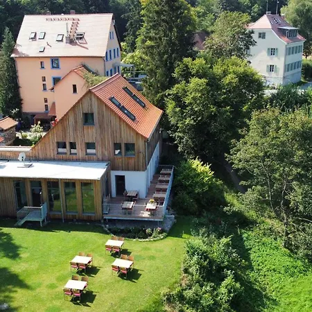 Ada's Buka Auf Dem Felsberg Lautertal (Odenwald)