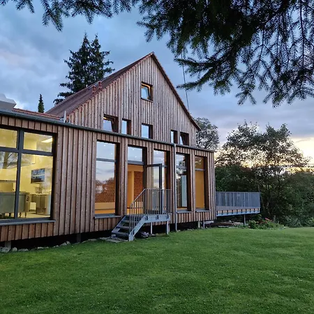 Ada's Buka Auf Dem Felsberg *