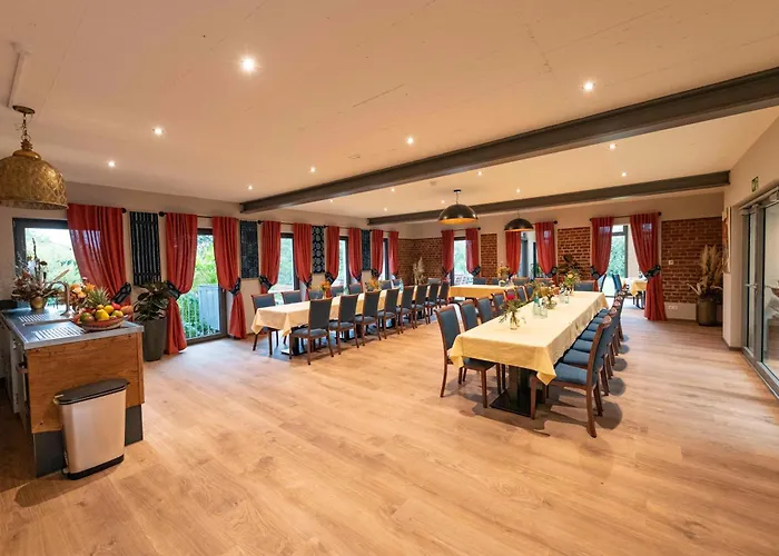 Ada's Buka Auf Dem Felsberg Lautertal