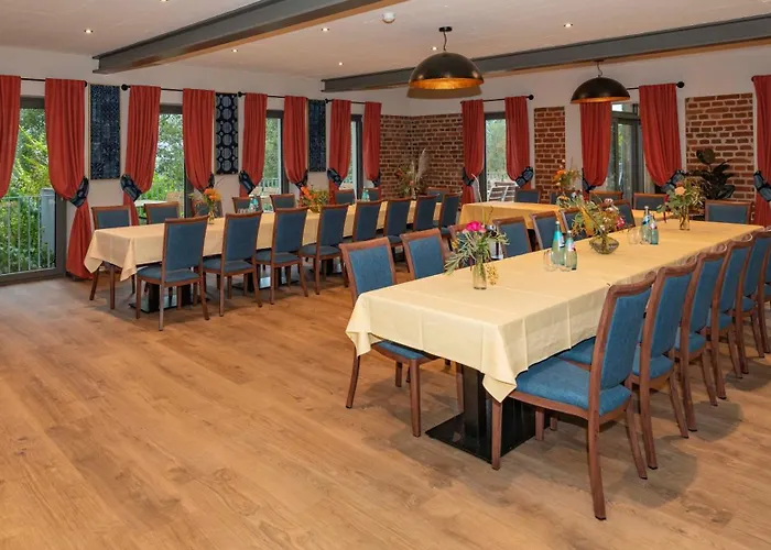 Ada's Buka Auf Dem Felsberg Gerendaház Lautertal