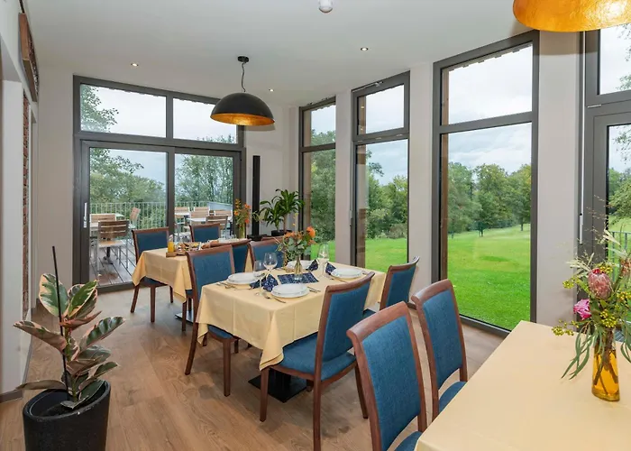 Ada's Buka Auf Dem Felsberg Gerendaház