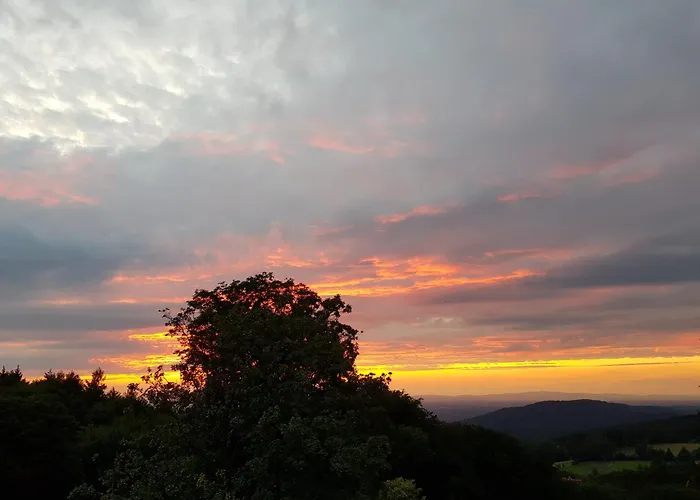 Gerendaház Ada's Buka Auf Dem Felsberg